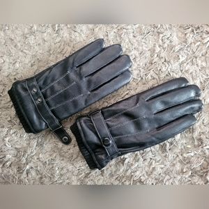 Faux leather gloves